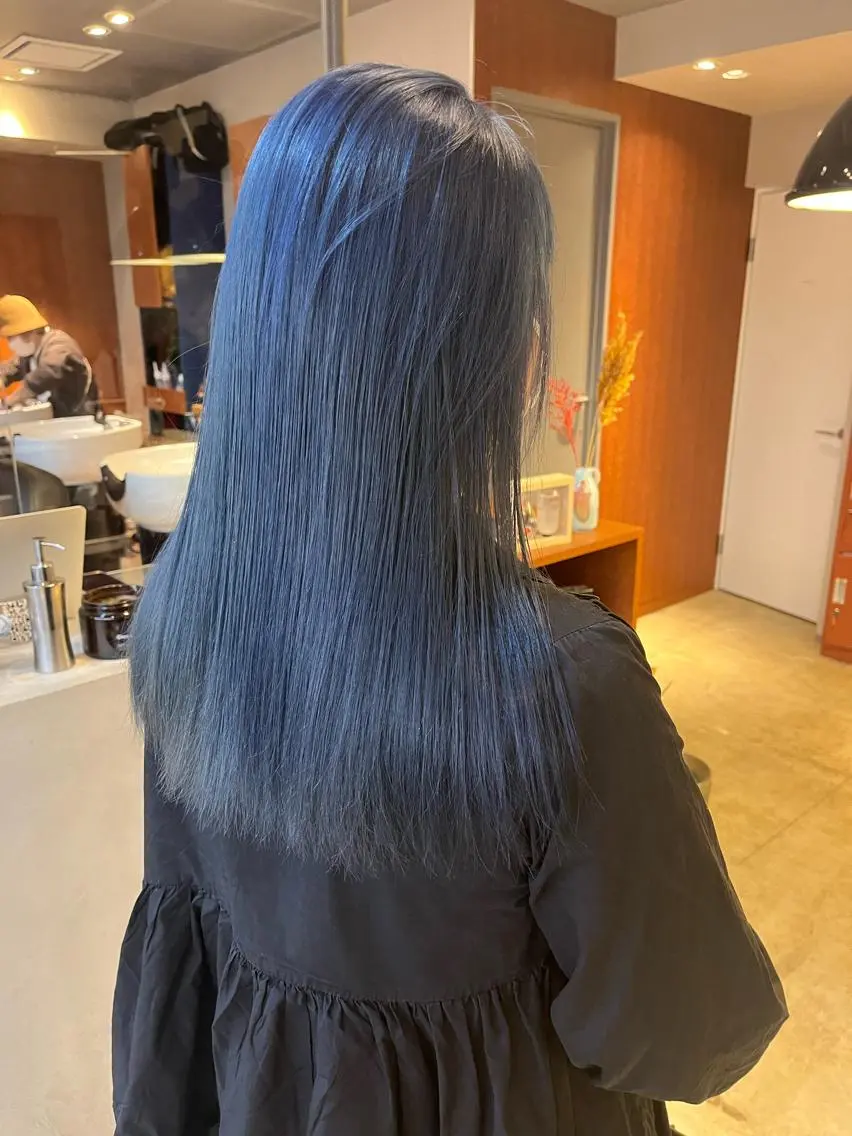 セミロング カラー ブリーチ ブルーカラー 韓国風ヘア ヘアカラー トリートメント 🩷ハイトーン透明感 レイヤー🩷ユリカのヘアスタイル