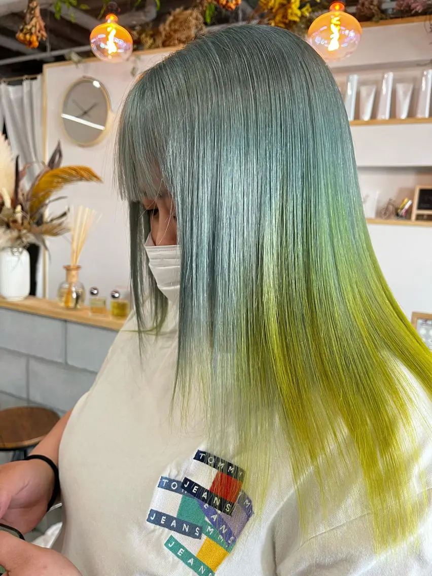 ミディアム 穐田 司樹のヘアスタイル