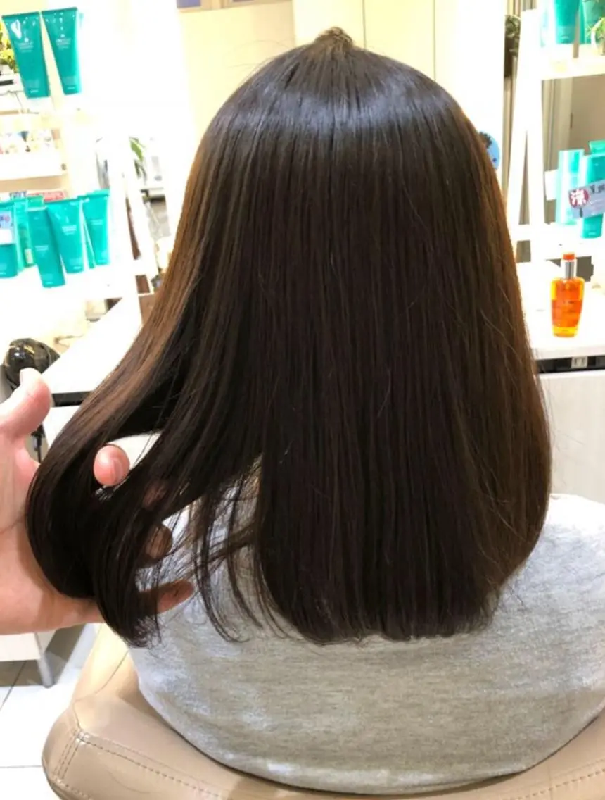 セミロング パーマ 縮毛矯正 ストレートパーマ 安井　昴 💫ブリーチ縮毛矯正のヘアスタイル