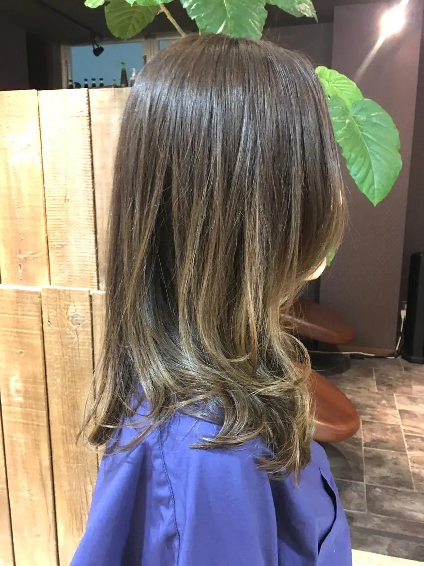 ミディアム ヘアカラー トリートメント 末石 智のヘアスタイル