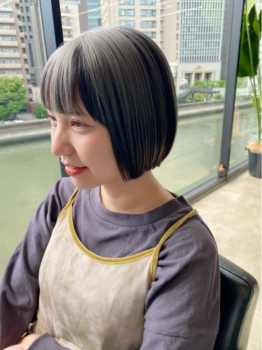 ミディアム カラー デザインカラー 似合わせカット レイヤー/ボブのヘアスタイル