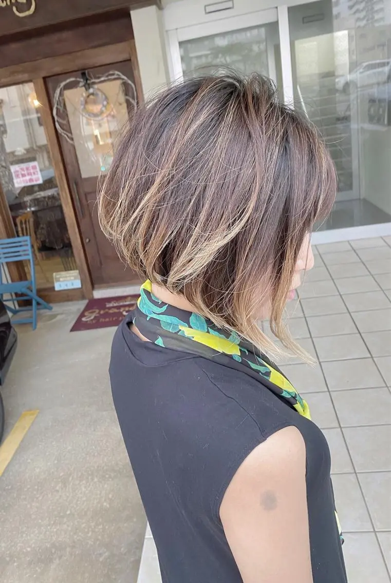 ショート カラー ハイライトカラー ハイライト カット ヘアカラー grand juteのヘアスタイル