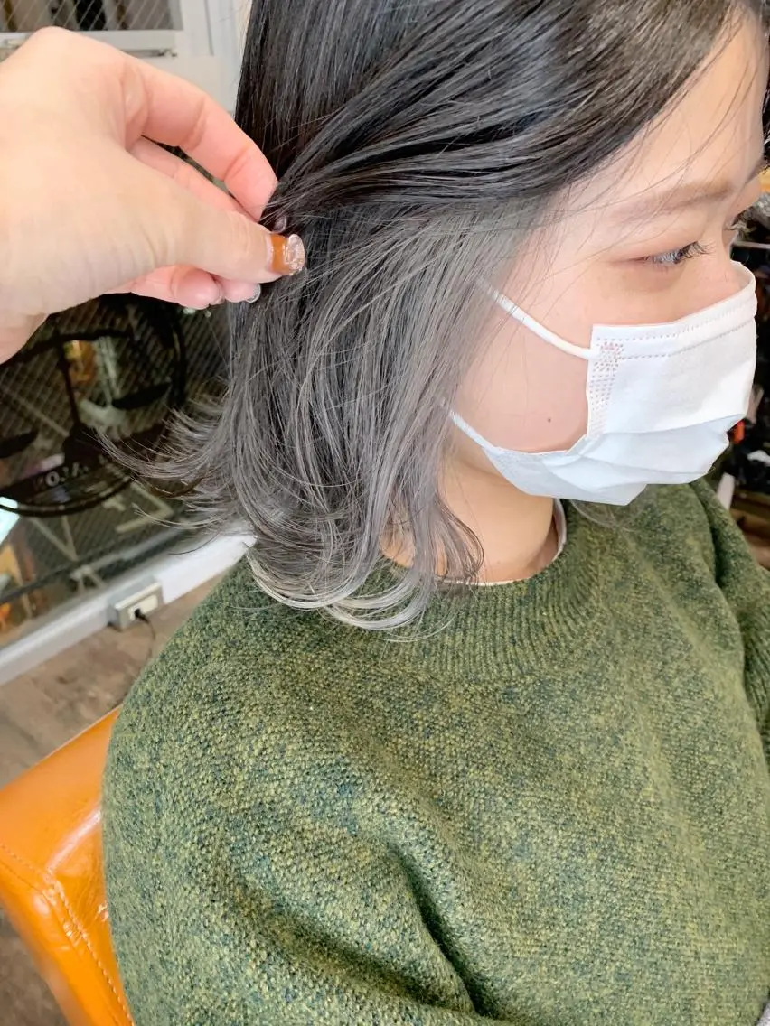 ミディアム ボブ ハイライト 髪質改善 小顔カット トリートメント 初めてでも失敗しない 透明感カラー Miiのヘアスタイル