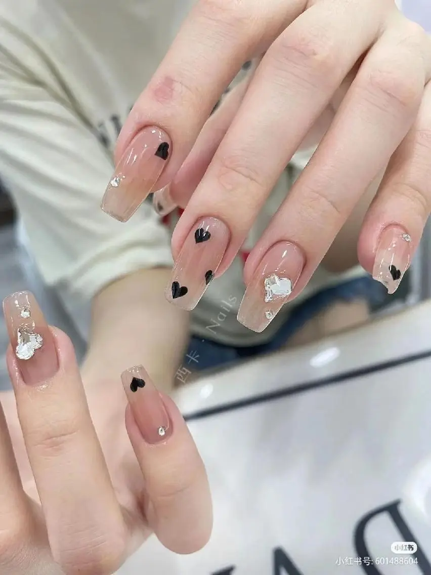 ネイル Theone栄店 伊藤のネイルデザイン