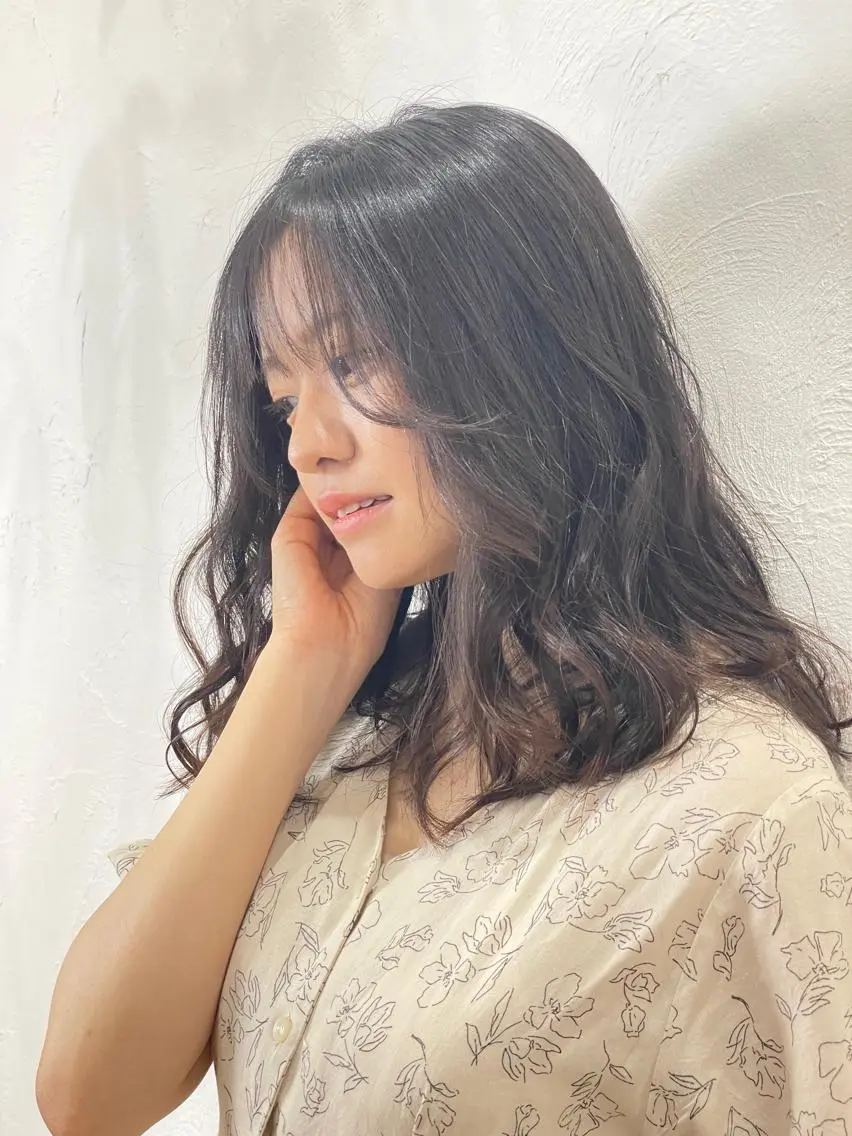 セミロング カラー FELICE of hair 田口千尋のヘアスタイル