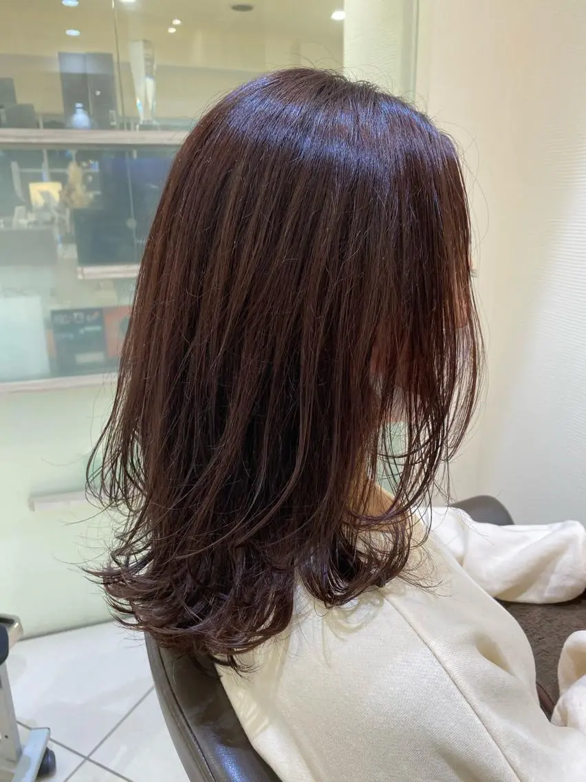 セミロング カラー レッドカラー カット レイヤーカット/ ハイライト　千咲季のヘアスタイル
