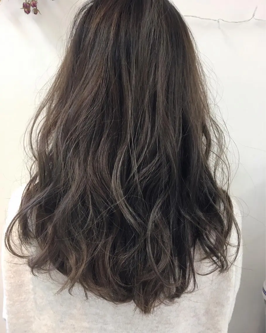 ロング カラー タナカ タクヤのヘアスタイル