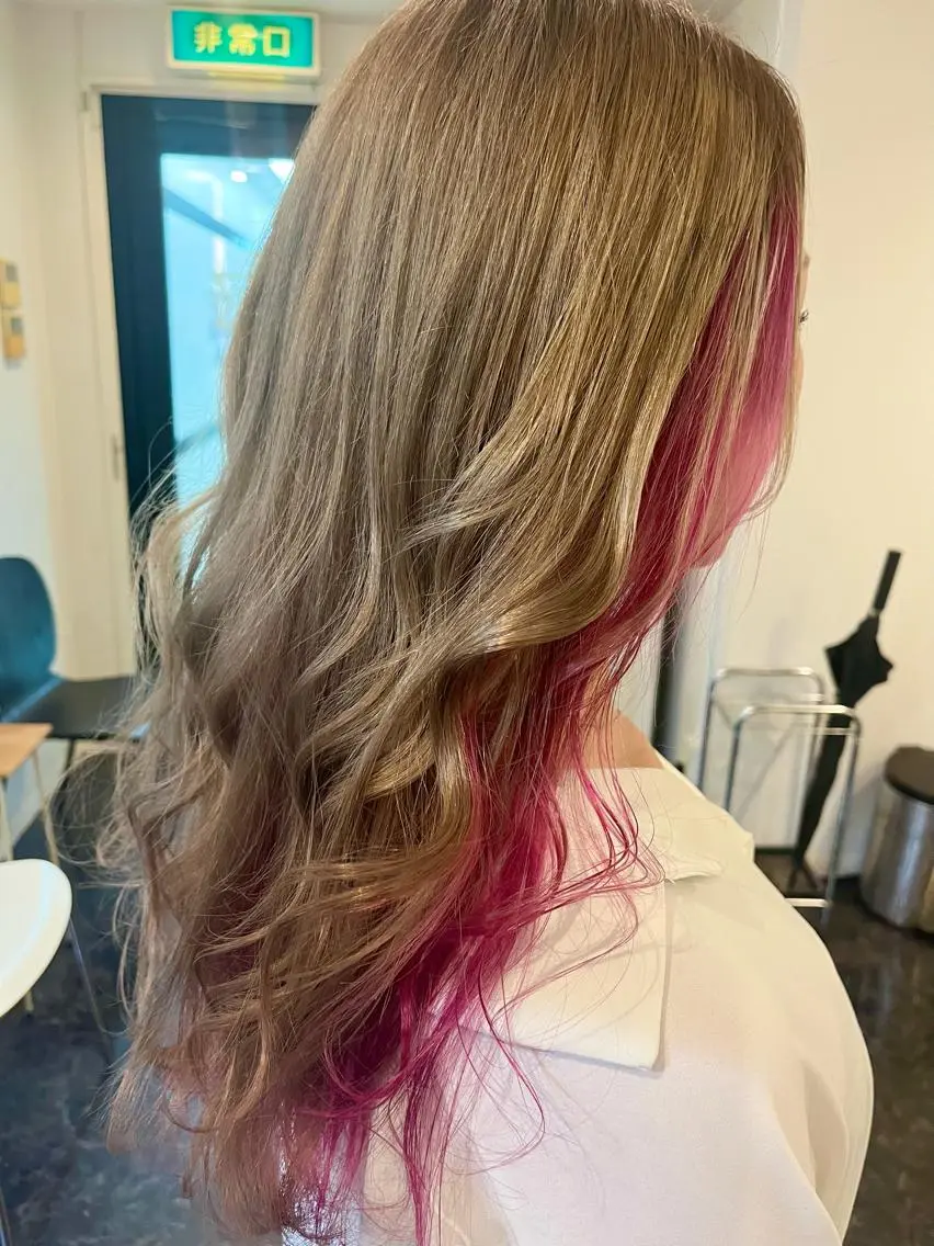 カラー Itsuki .のヘアスタイル