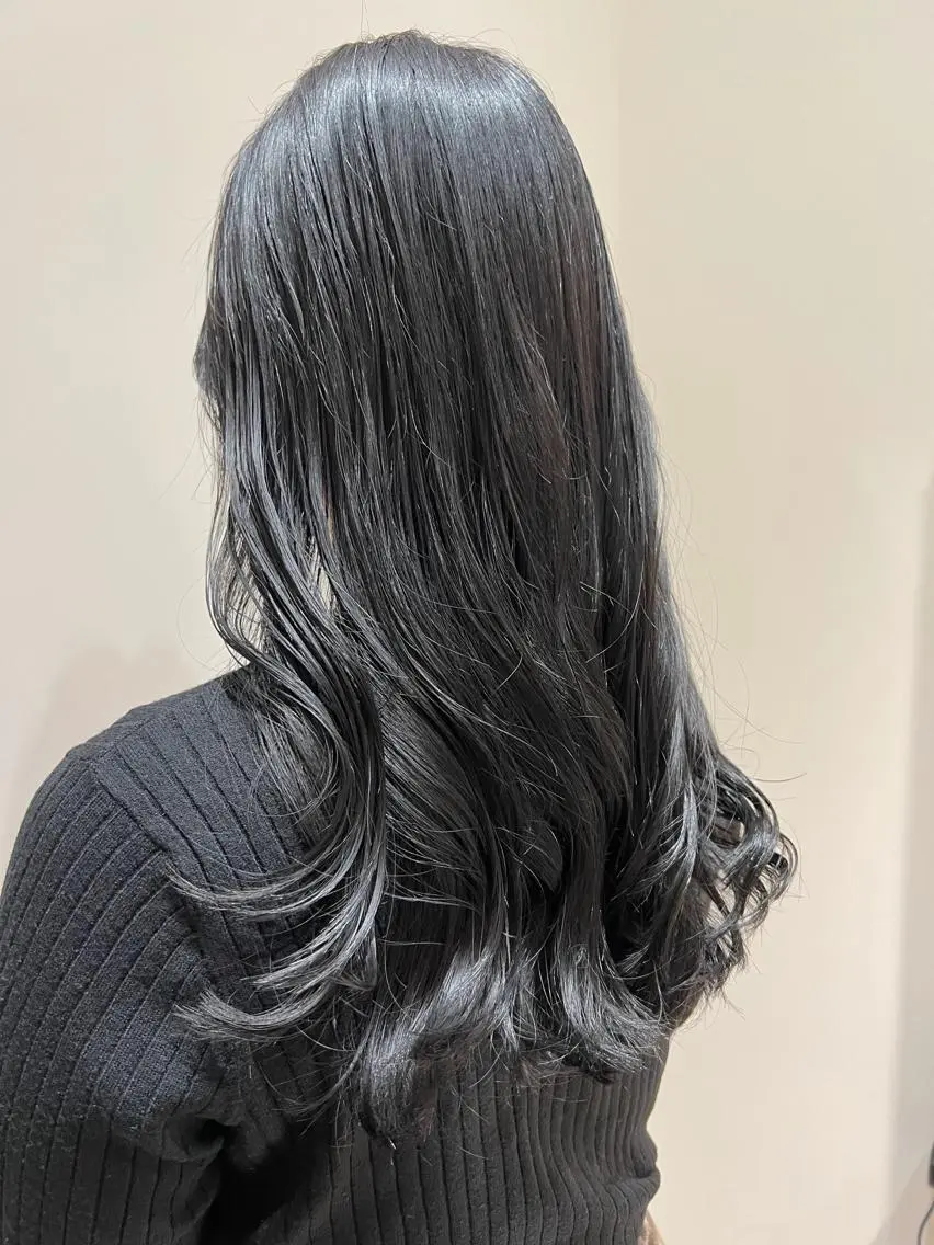 ロング カラー ヘアアレンジ 暗髪カラー🫐 おくだりんかのヘアスタイル