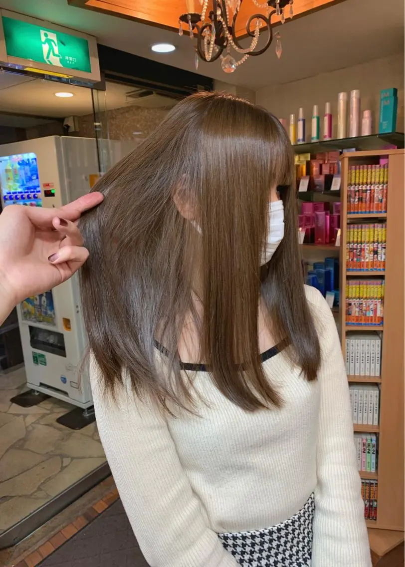 セミロング カラー ベージュカラー ミルクティーベージュ 矢野 晃平のヘアスタイル