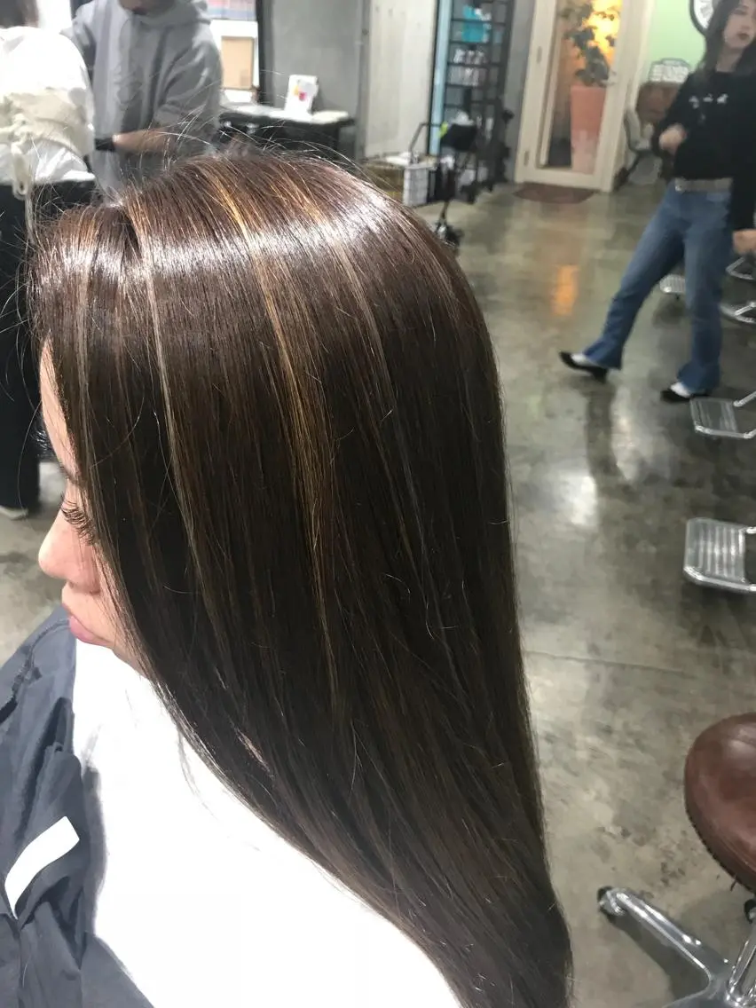 セミロング カラー パーマ ヘアアレンジ メンズ キッズ ネイル マツエク・マツパ メンズハイライト ハイライトカラー ハイライト サロンドミルク 渋谷高比良のヘアスタイル