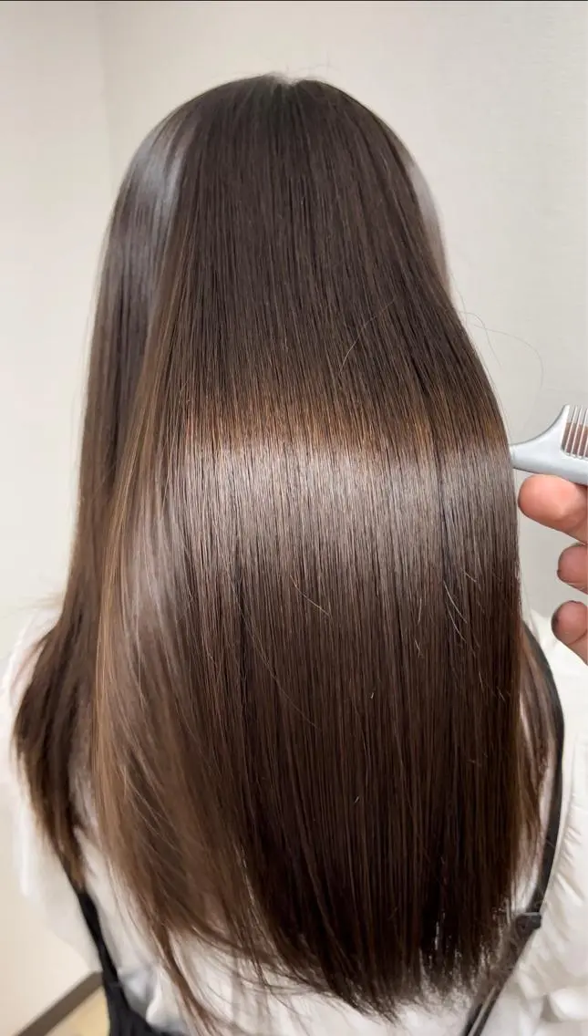 ロング 三浦 聖泉のヘアスタイル