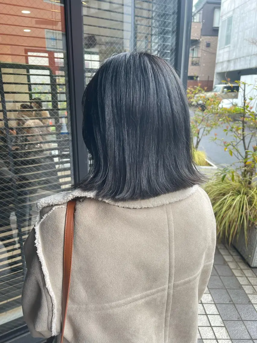 ミディアム カラー ネイビーカラー ヘアカラー トリートメント ヘッドスパ ヘアセット 透明感/レイヤー スタイル🤎mamiのヘアスタイル