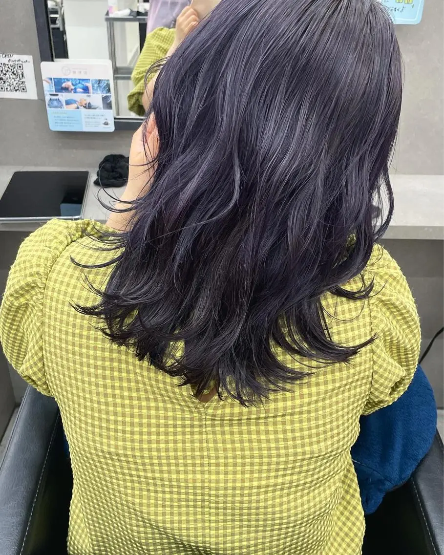 セミロング カラー ヘアアレンジ ラベンダーカラー ヘアカラー トリートメント 青髪特化🩵 ダブルカラーのヘアスタイル