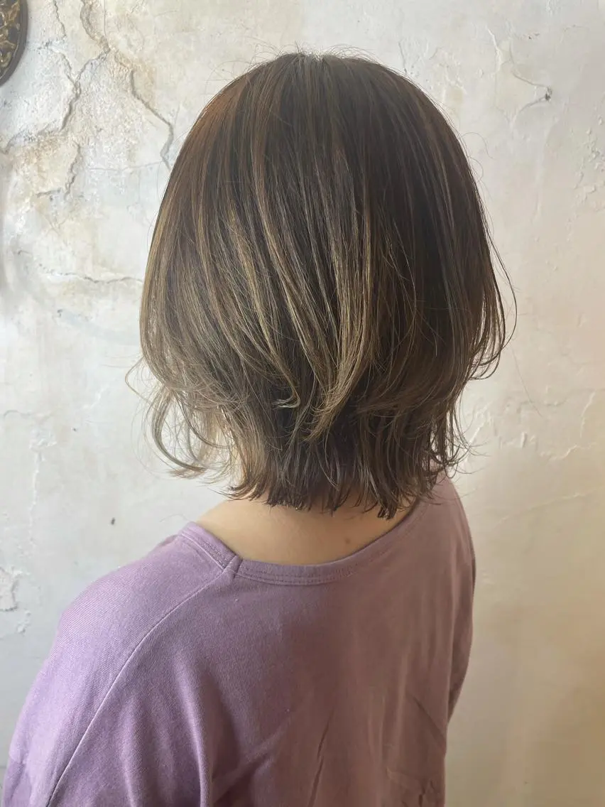 ミディアム ハイライト マネージャー 山城洸希のヘアスタイル