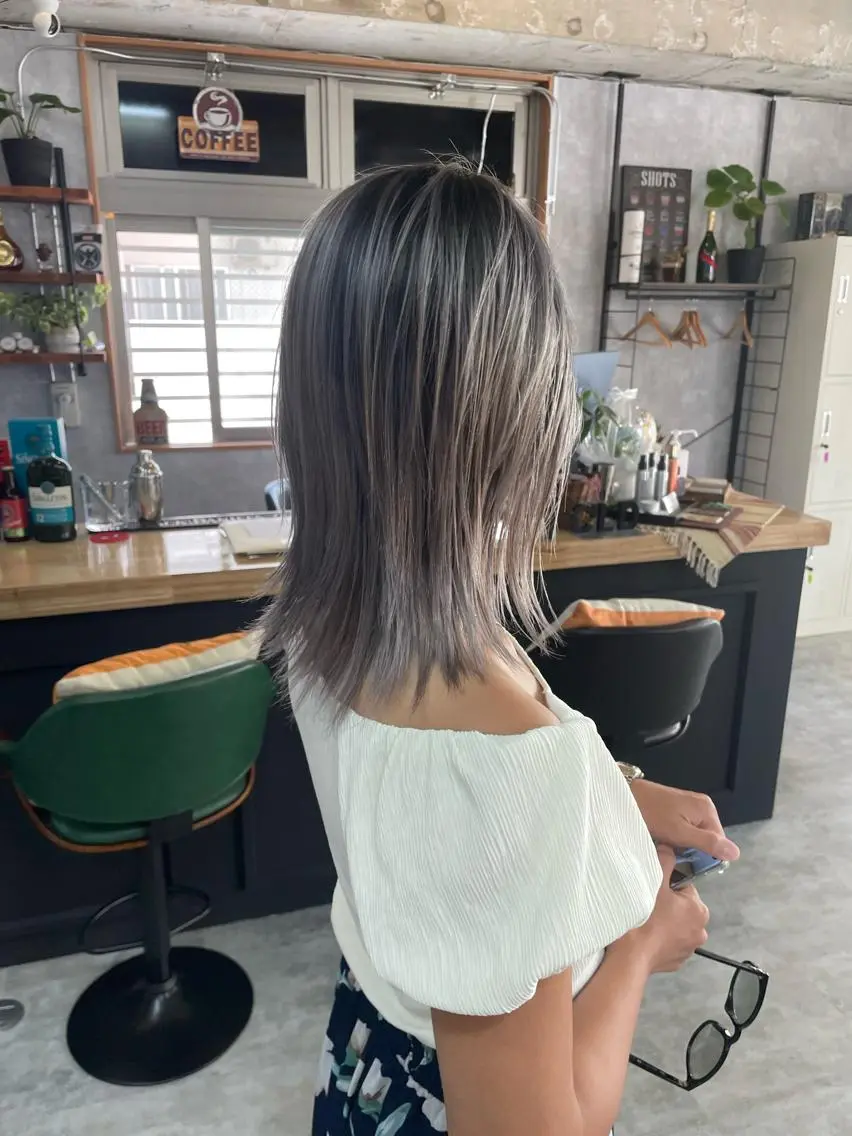 ミディアム andKおもろまち店 艶ダブルカラー✨のヘアスタイル