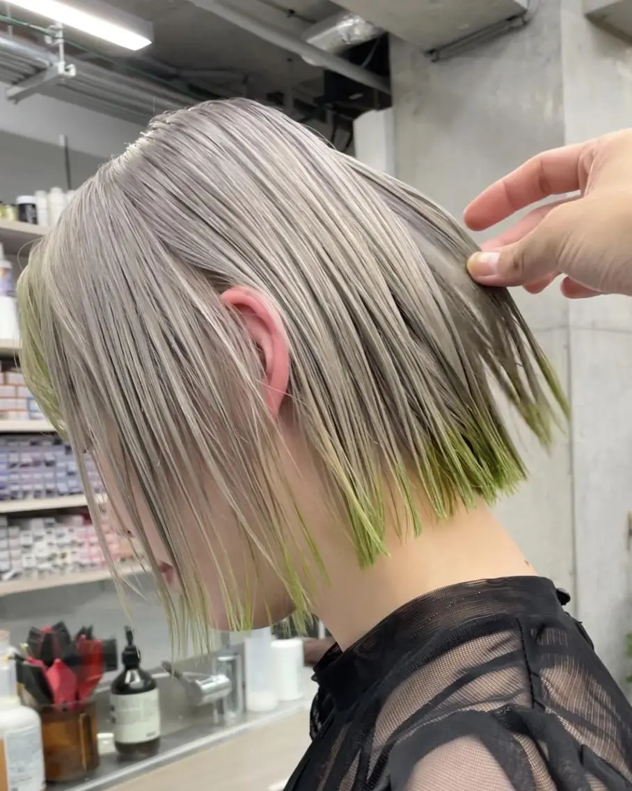 ミディアム カラー ハイトーンカラー ボブ カット ヘアカラー ケアブリーチ/ レイヤー/vardyのヘアスタイル
