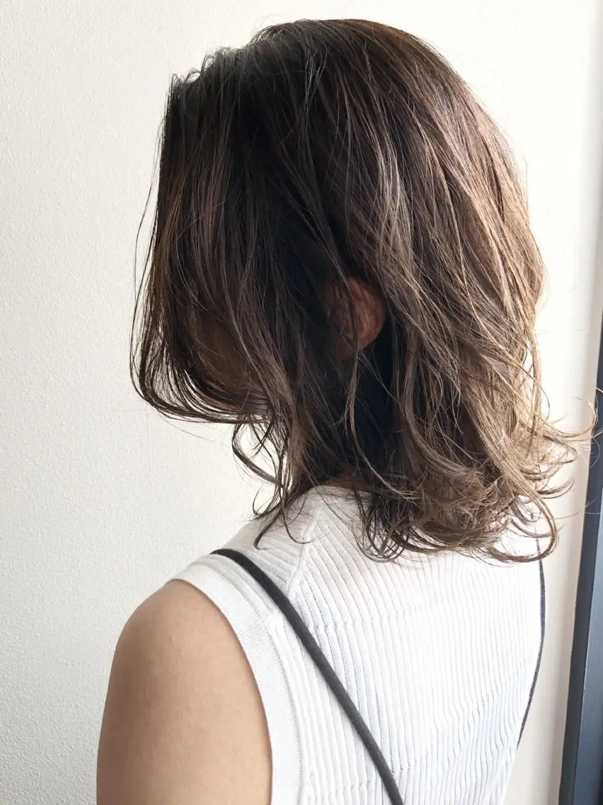 ミディアム ハイライト 外ハネヘア peige 斉藤✨大人ヘアー✨のヘアスタイル