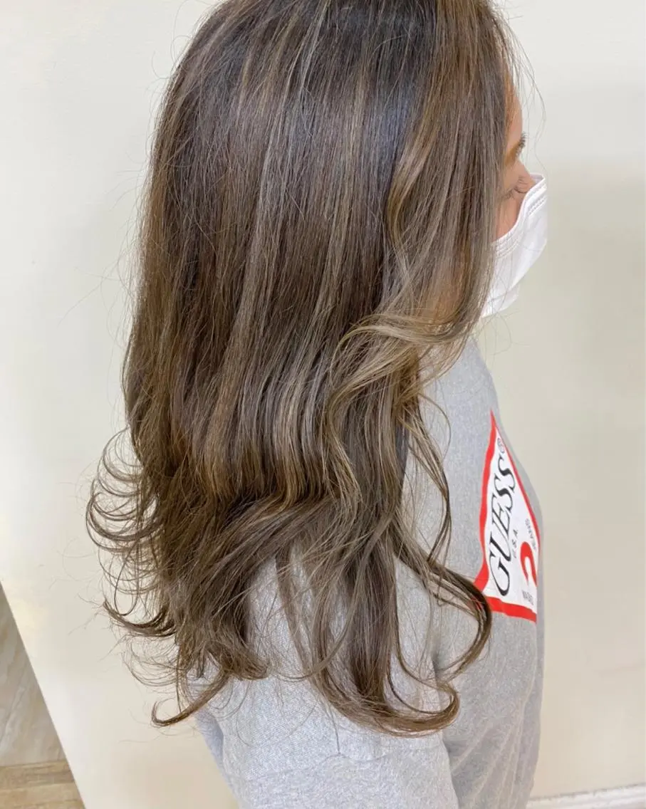 カラー SALOWIN栄 高須大貴のヘアスタイル