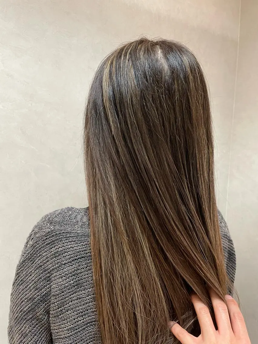 セミロング カラー ハイライトカラー ハイライト カット ヘアカラー トリートメント TELA HAIR 守谷のヘアスタイル