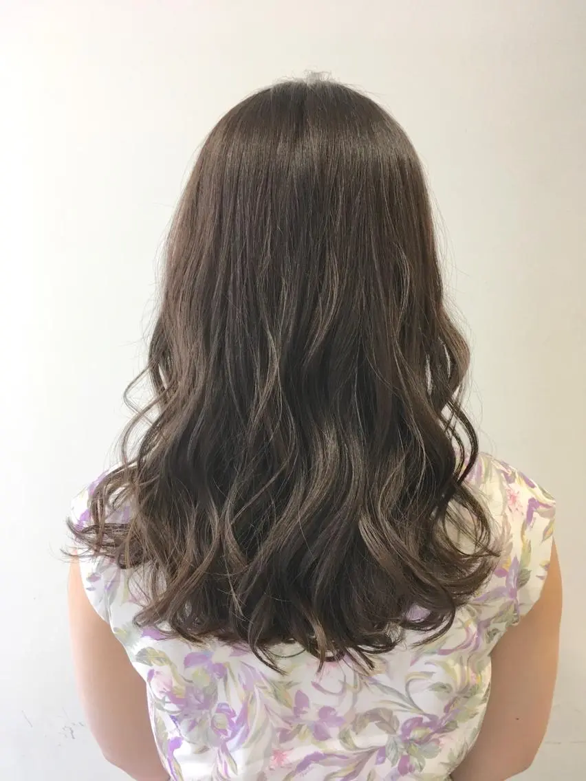 ロング カラー グレージュ ヘアカラー トリートメント ヘアセット yoshi ☆のヘアスタイル