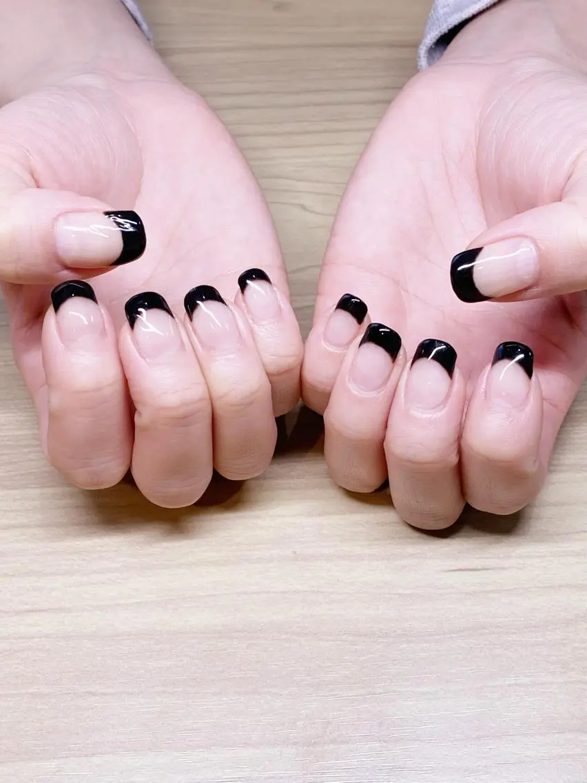 ミディアム カラー ネイル フレンチネイル Nail_by N1のネイルデザイン