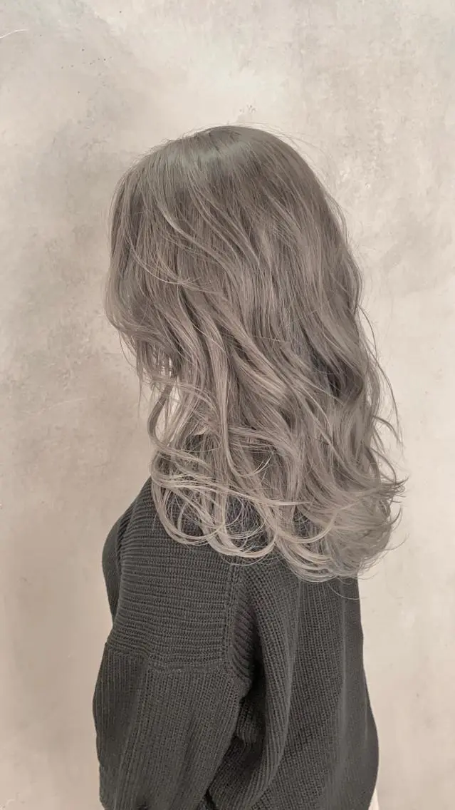 ロング レイヤーカット 1日1名限定価格✂️ 髪質改善サロン代表谷のヘアスタイル