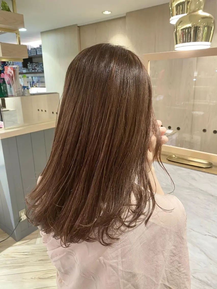 カラー BiBi 藤野あゆみのヘアスタイル