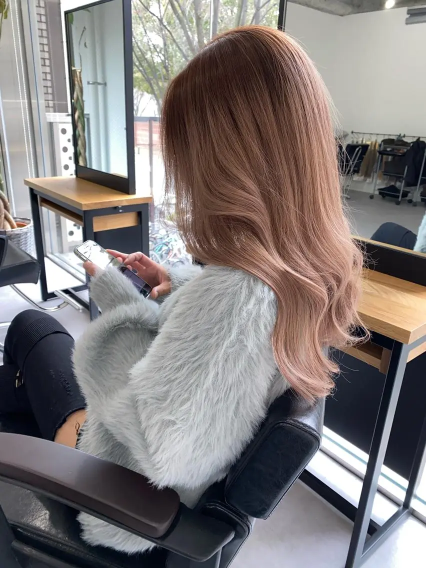 セミロング カラー ブリーチ 透明感HIDEのヘアスタイル