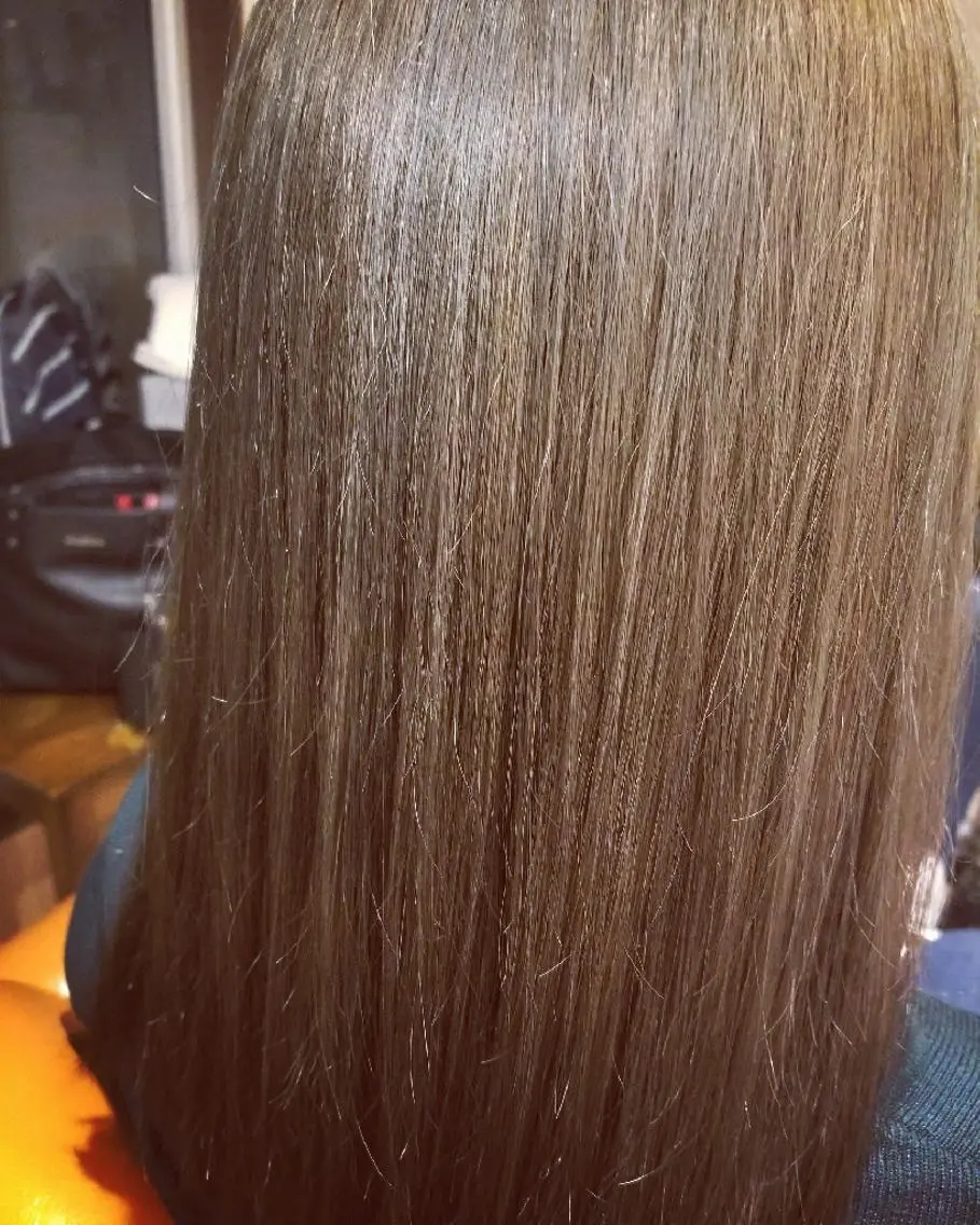 ミディアム カラー アディクシーカラー バレイヤージュ イルミナカラー 外国人風カラー レイヤーカット spa hair ark 富井直美のヘアスタイル