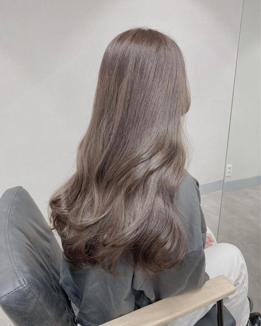 ロング カラー ブリーチ ブリーチなしカラー 暖色カラー✨代表しげ オグジュアリーのヘアスタイル