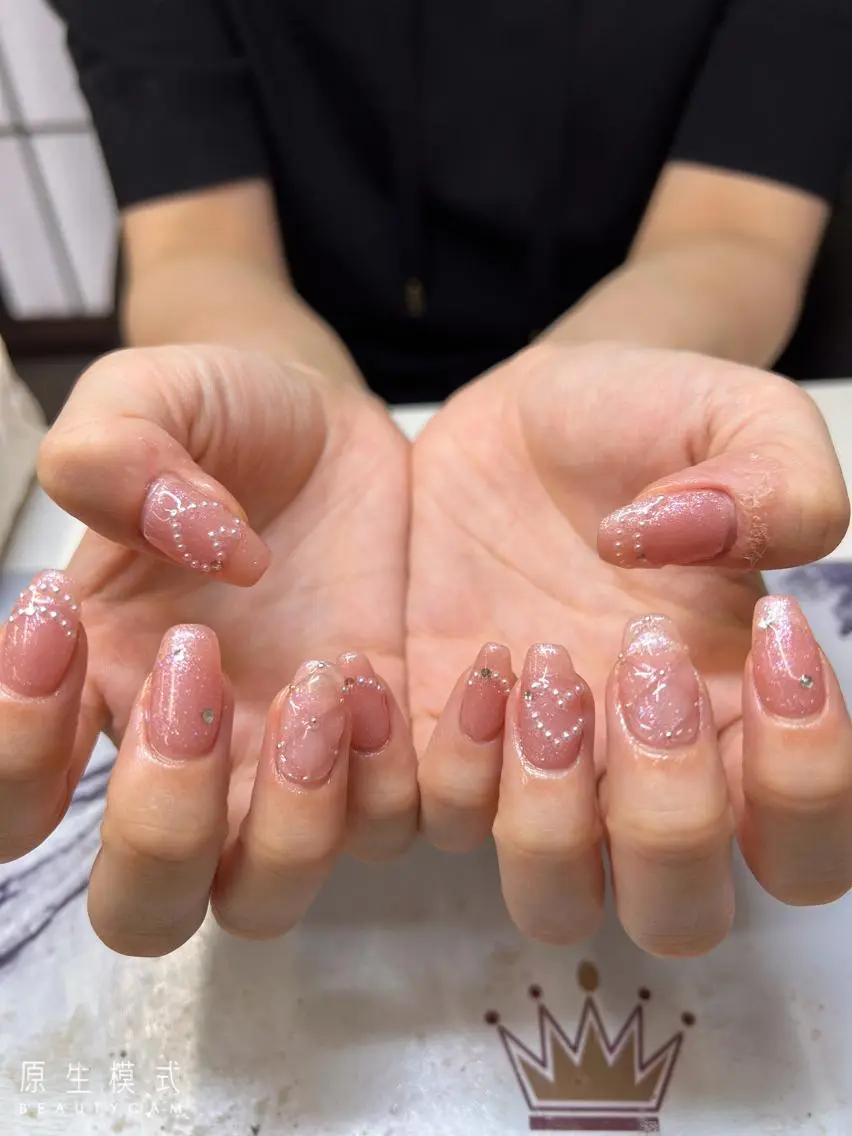 ネイル ガレンドウ 白澤 愛子のネイルデザイン