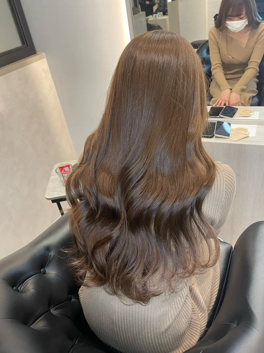 ロング カラー ヘアカラー トリートメント emi/髪質改善/ 韓国風/艶カラーのヘアスタイル
