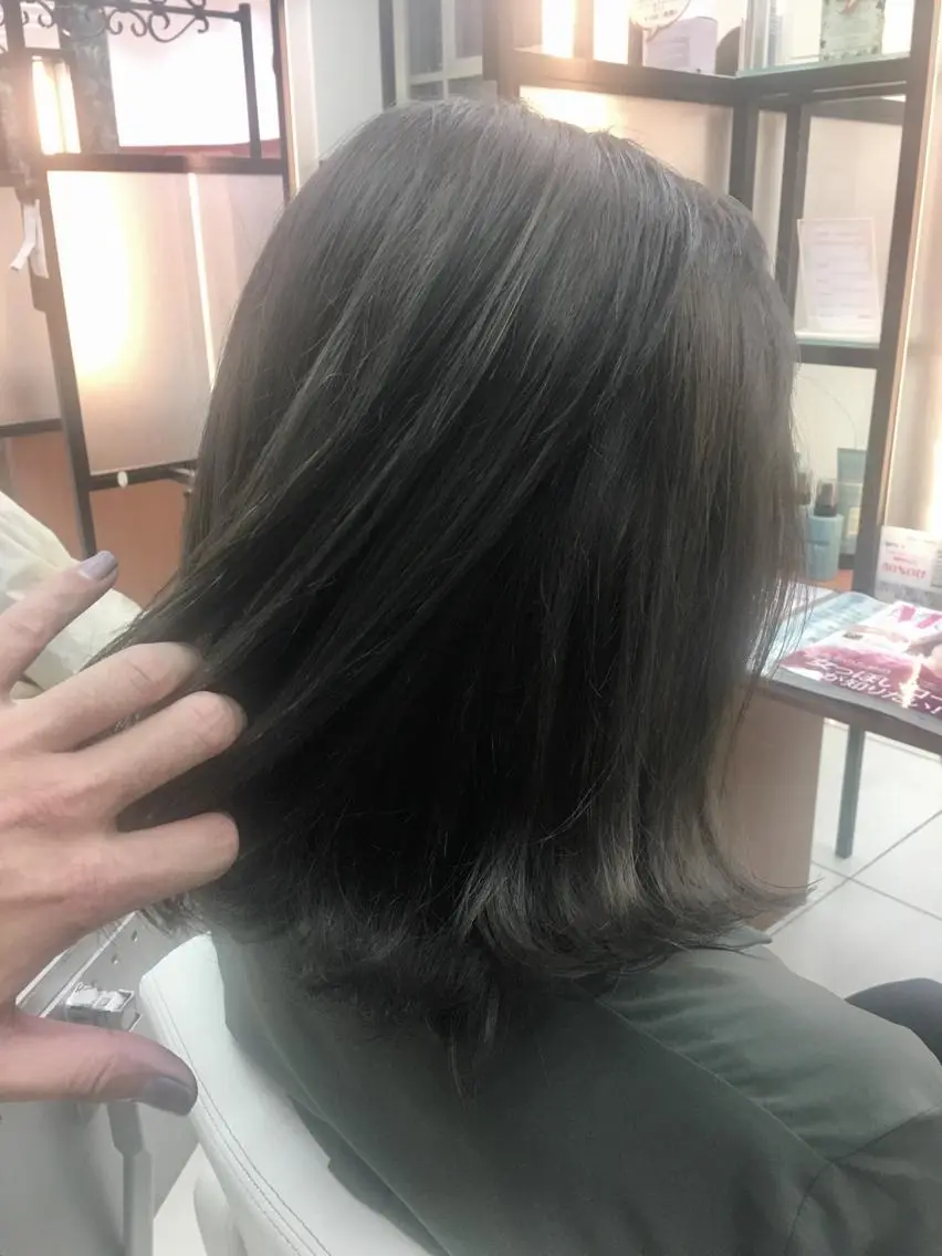カラー グレージュ イルミナカラー 外国人風カラー 縮毛矯正 ブリーチ/バレイヤ ージュ川端裕司のヘアスタイル
