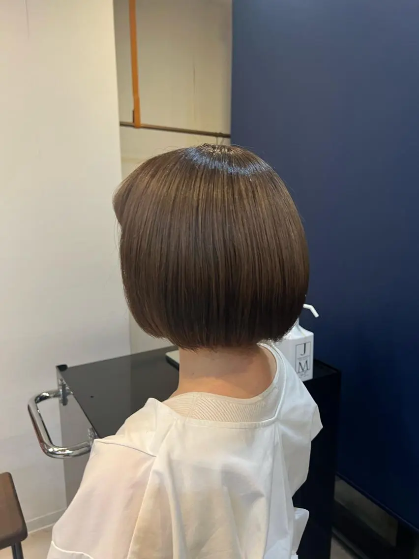 ショート カラー moe .のヘアスタイル