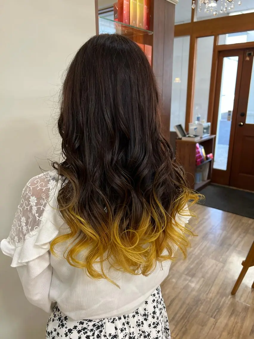 カラー SALOWIN栄 高須大貴のヘアスタイル