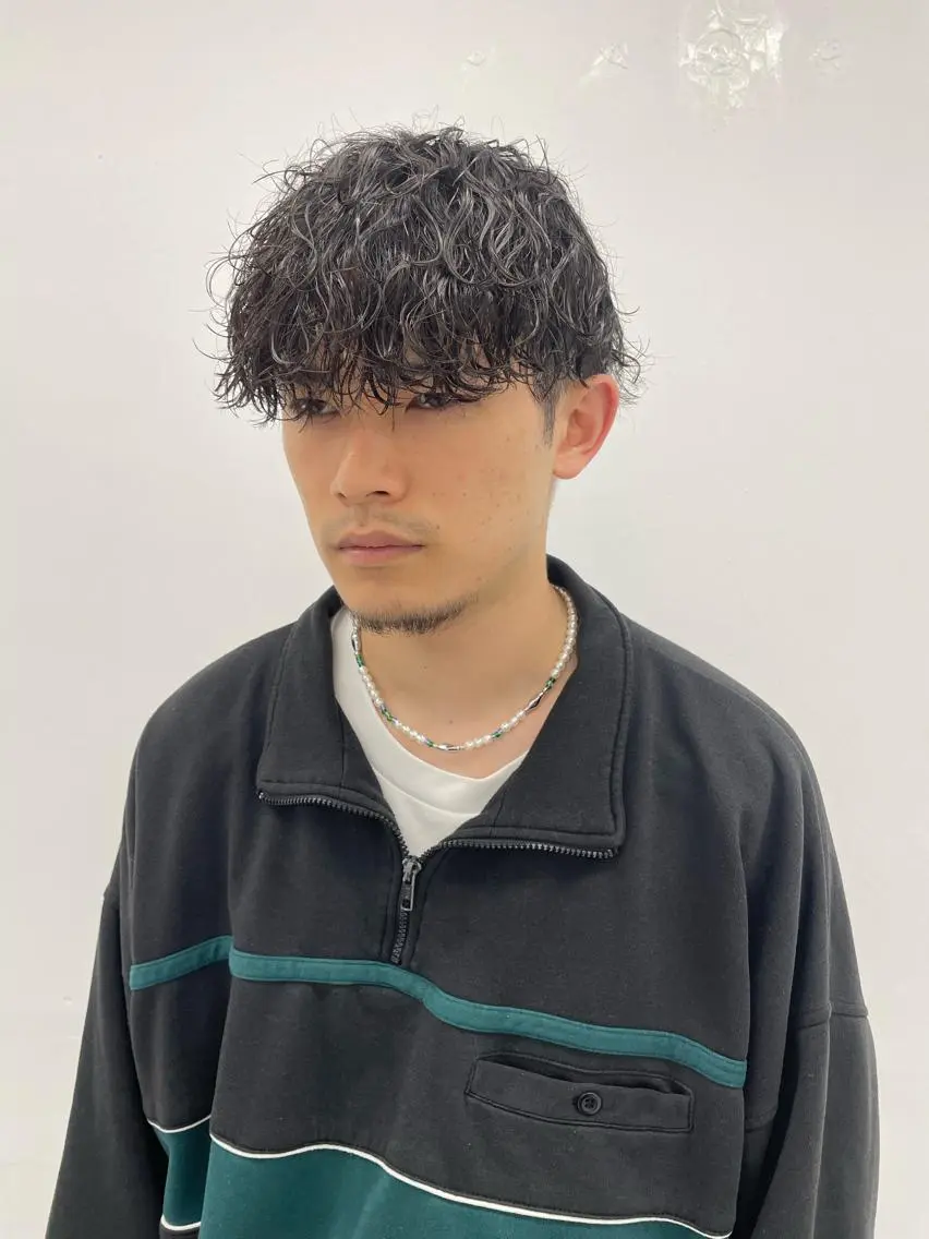 パーマ メンズ ショートボブ メンズブリーチ フェードカット メンズハイライト メンズインナーカラー カット パーマ スパイキーパーマ 柏NO1 藤本葉のヘアスタイル