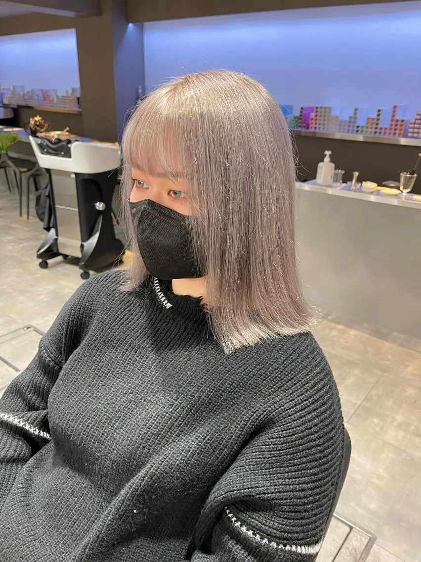 ミディアム カラー ベージュカラー ブリーチ ホワイトベージュ 高品質シールエクステ /艶髪/HIROのヘアスタイル