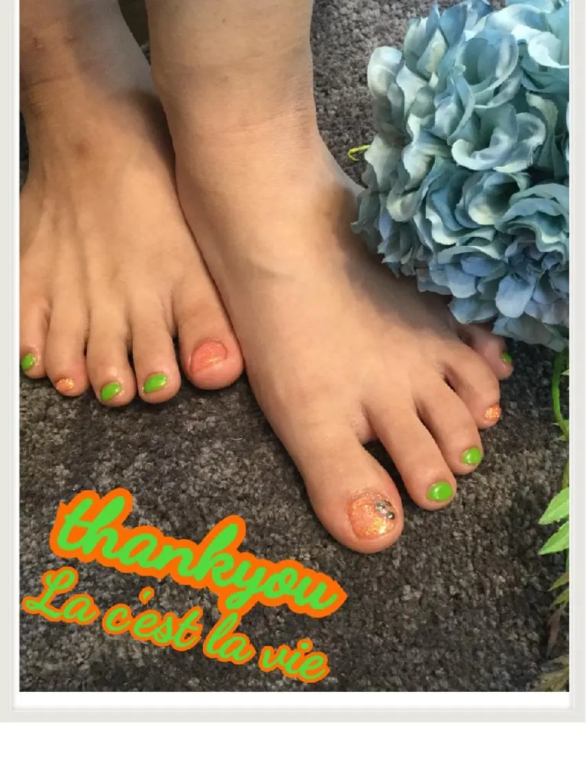 ネイル アートネイル フットネイル ワンカラーネイル nailsalon ラセラヴィのネイルデザイン