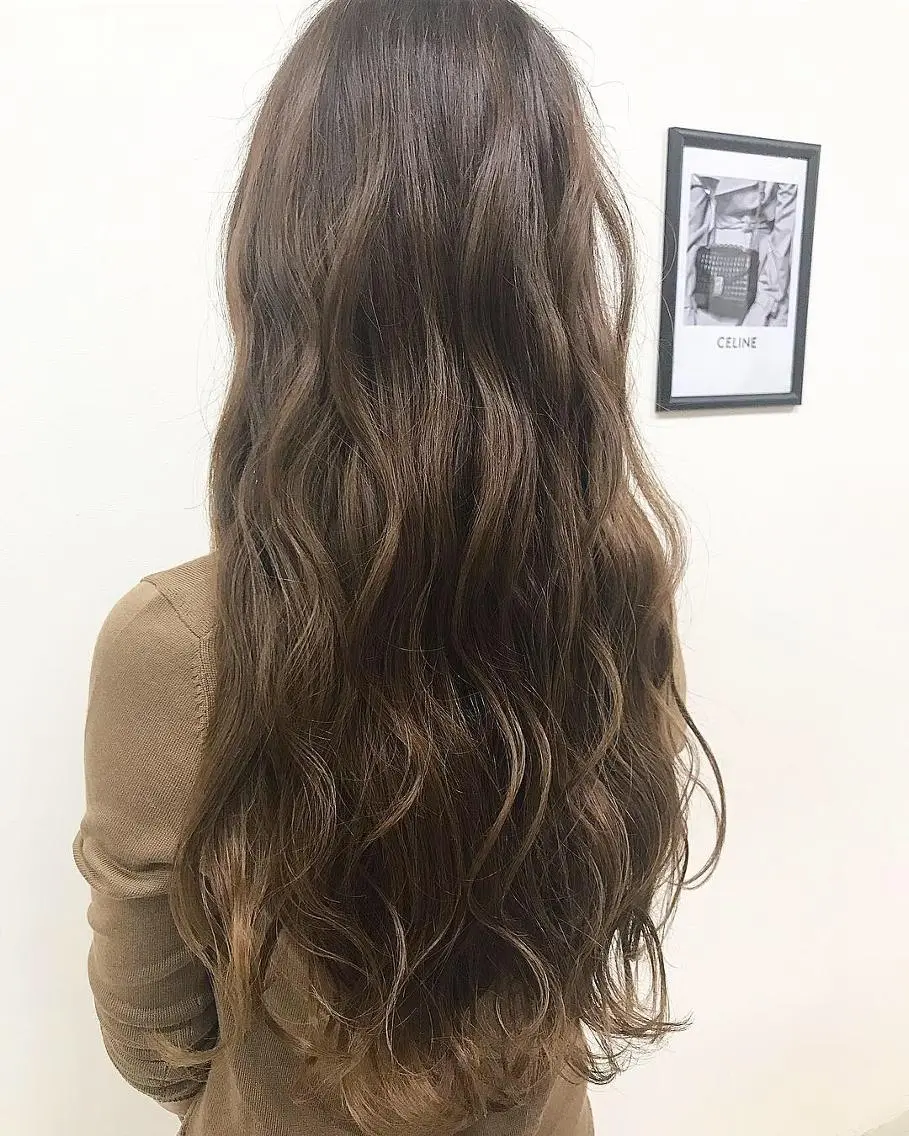 カラー ロング ヘアカラー トリートメント デザインカラー Lienのヘアスタイル