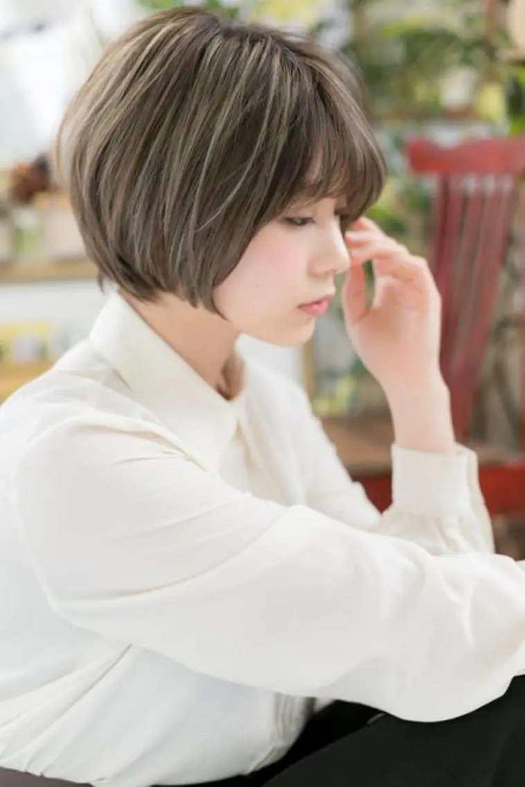 ショート カラー アッシュ アッシュグレー ブリーチ グレージュ ブリーチなしカラー カット ヘアカラー トリートメント ヘッドスパ 🍀鶴貝 幸哉🍀のヘアスタイル