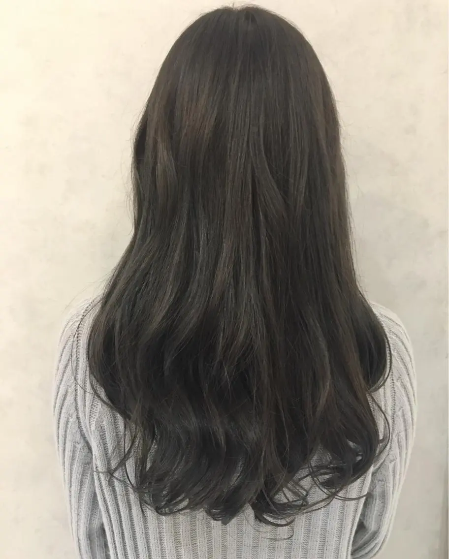 ロング カラー ︎︎🧸 ユリ ︎︎🧸のヘアスタイル