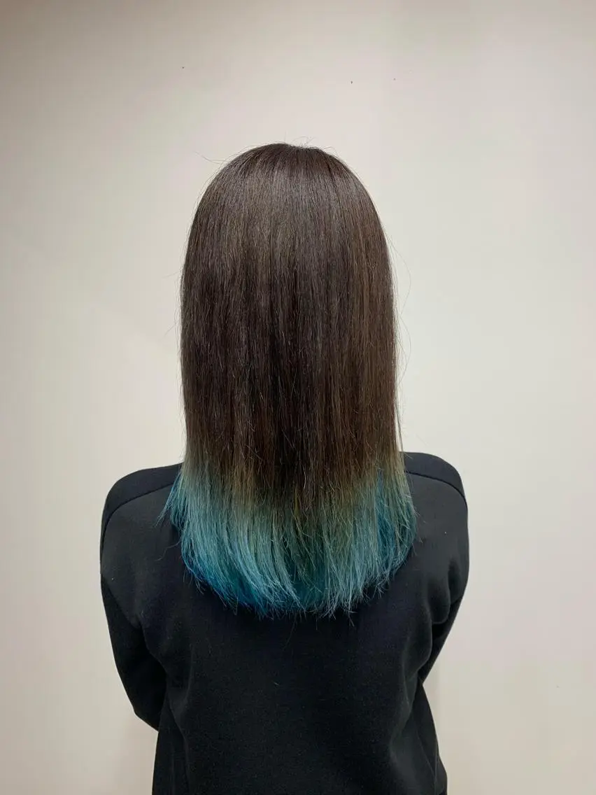 ミディアム 三好 羽美のヘアスタイル