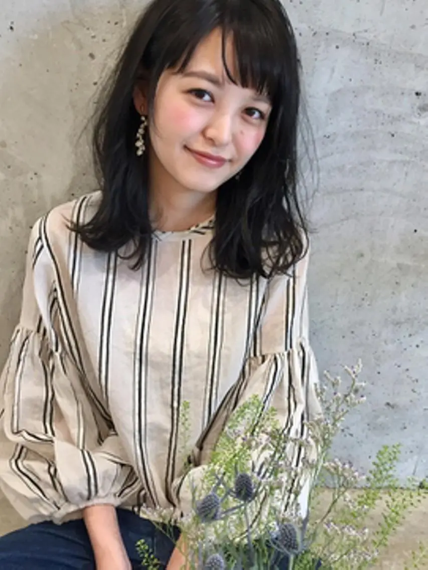 セミロング ホカリ ツカサのヘアスタイル