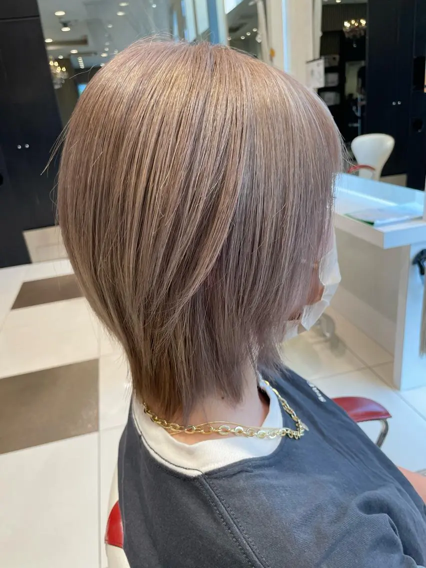 ショート カラー ハイトーンカラー 横倉 宏樹のヘアスタイル