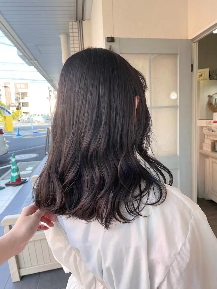 セミロング ネモトメイナ🌿 今月末で退職しますのヘアスタイル