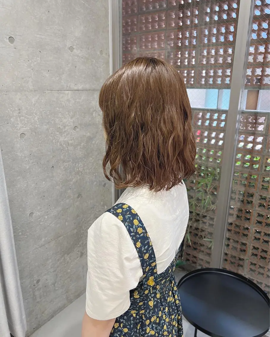 ミディアム パーマ カット ヘアカラー パーマ ボブパーマコテ巻き風 パーマNo1深江秀平のヘアスタイル