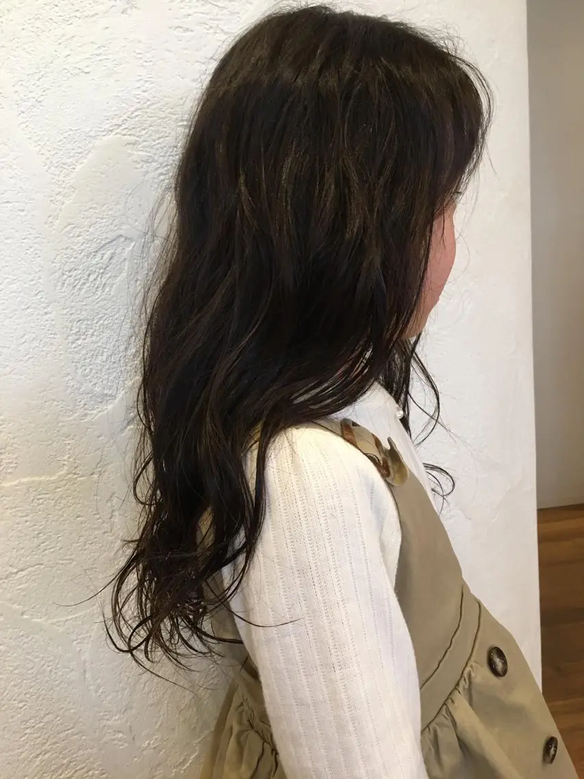 ロング 井上 真利のヘアスタイル