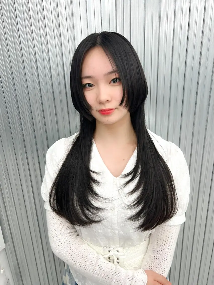 ロング 姫カット 小倉 浩士のヘアスタイル