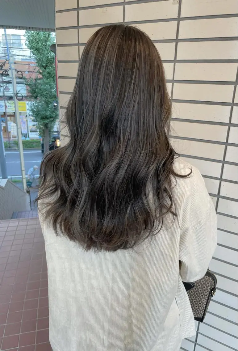ロング カラー ハイライトカラー ハイライト ヘアカラー 🤍2nd🤍田所 美希のヘアスタイル